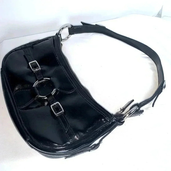Vintage BCBG Paris Patent Leather Purse Crescent Large O Ring Y2K - Picture 8 of 8